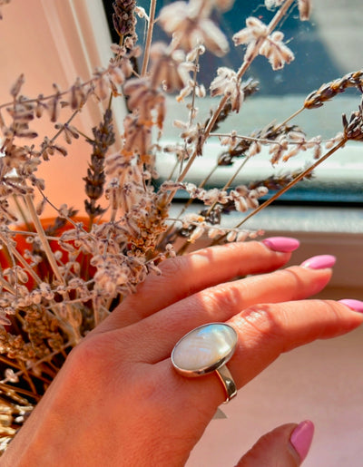 Mother of pearl ring