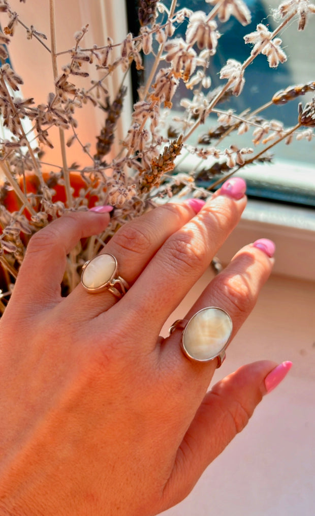 Mother of pearl ring